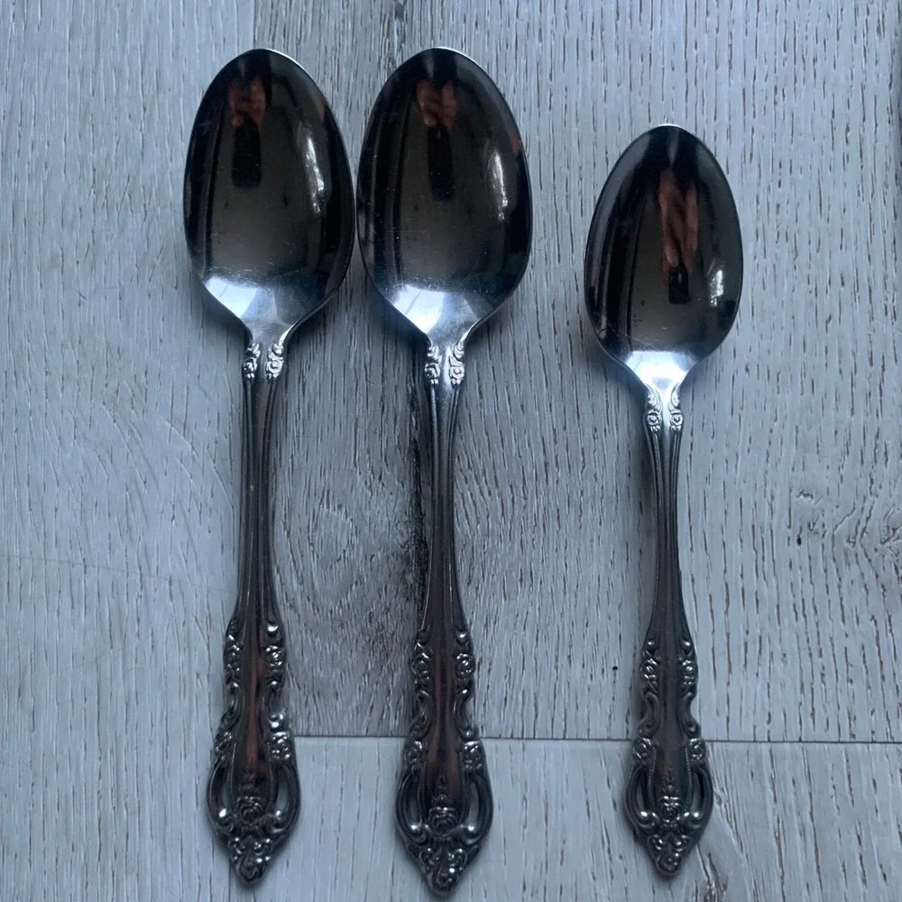 Oneida Community‎ Stainless Utensil Set